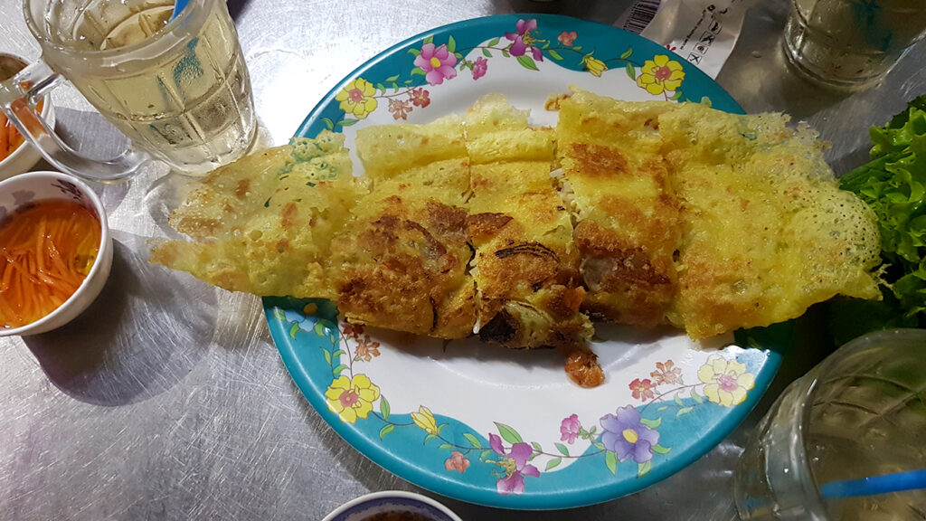 ho-chi-minh-city-food-tour-banh-xeo