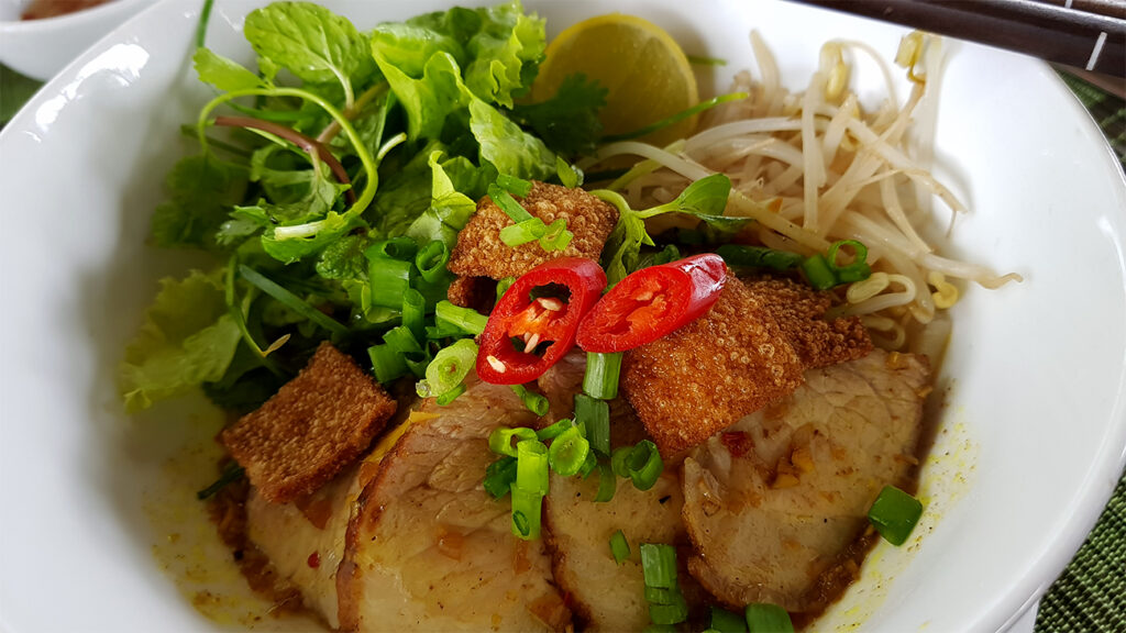 hoi-an-cooking-class-cao-lau-3