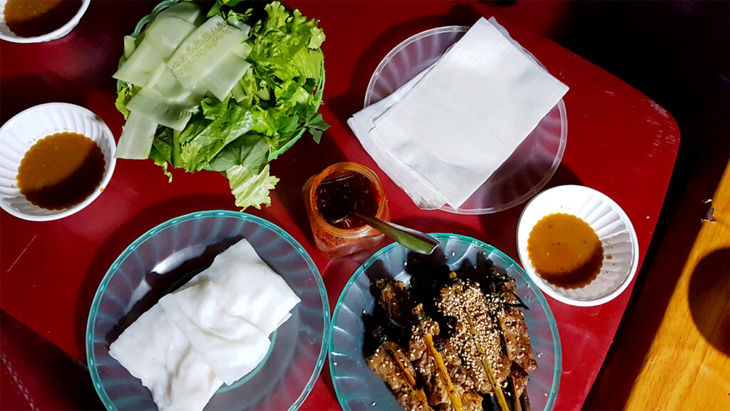 hoi-an-food-tour-skewers-wrap
