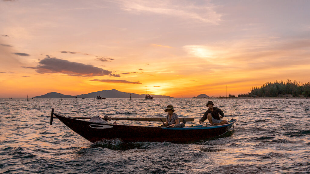 hoi-an-sunrise-tur-solopgang-baad