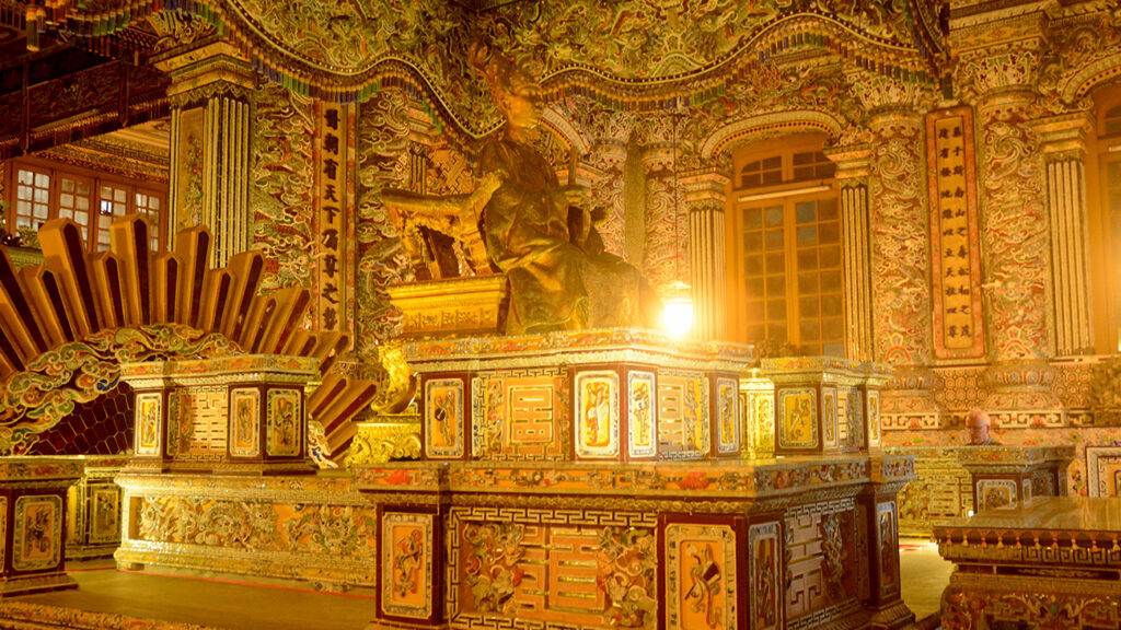 hue-city-tur-tempel