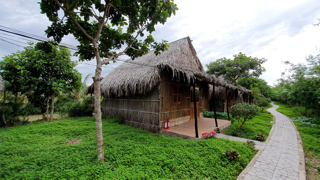 mekong-delta-bungalows-front