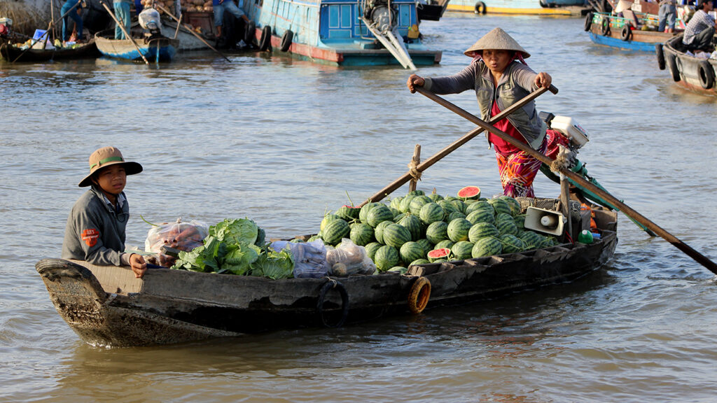 mekong-delta-vandmelon-salg-baad