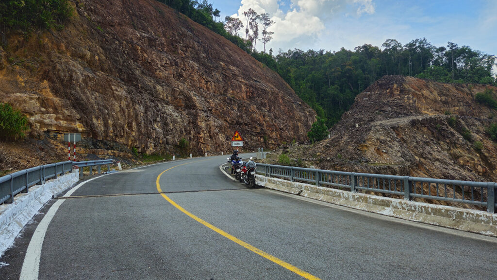 motorbike-tour-rocky-mountains