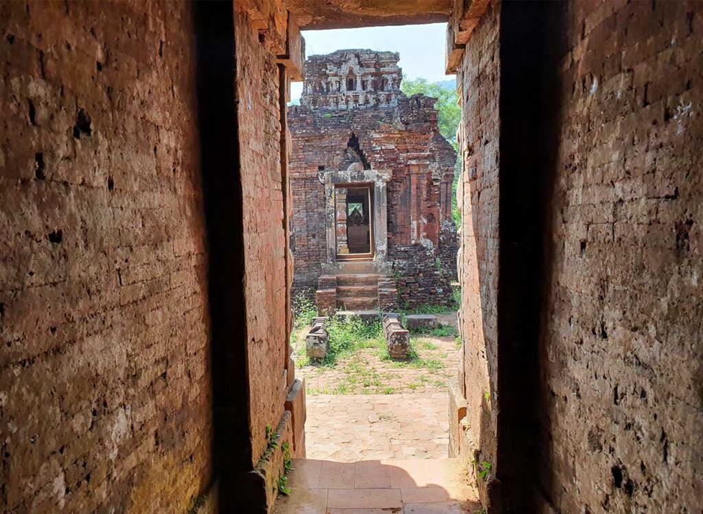 my-son-ruinerne-ruin-11