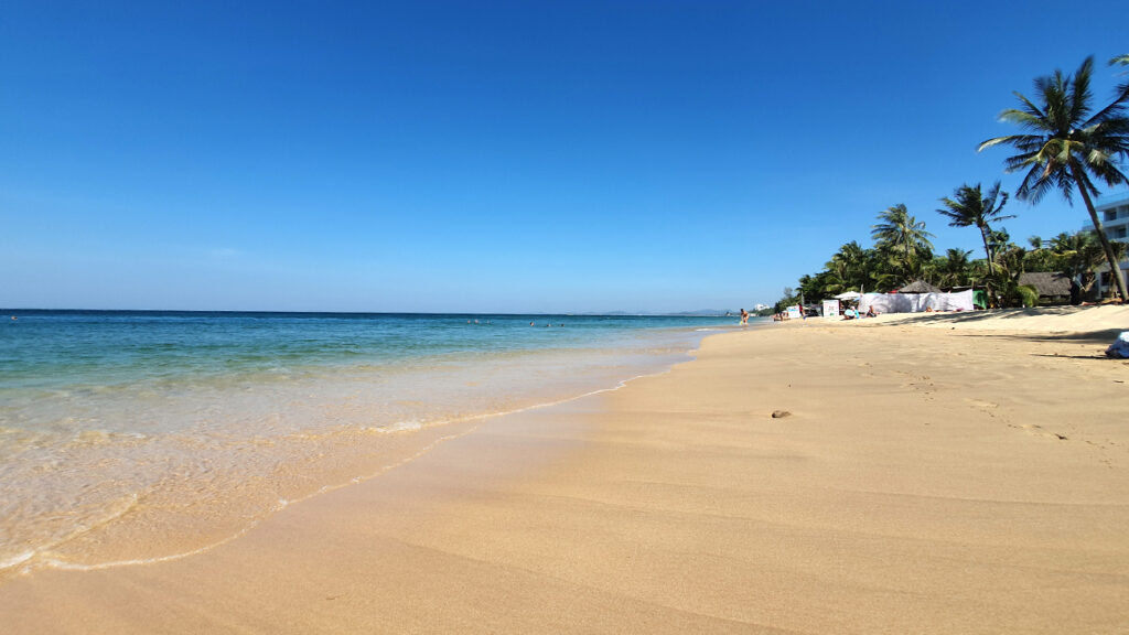 phu-quoc-strand-blaa-himmel